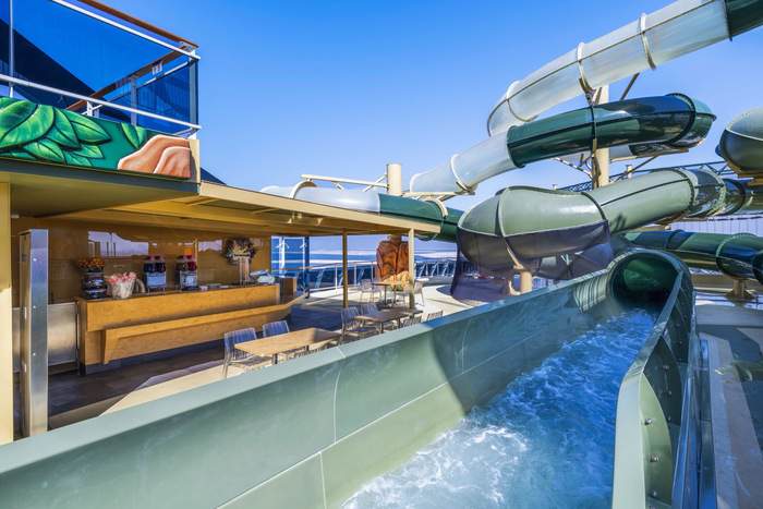 MSC Cruises MSC Virtuosa Savannah Bar ©MSC Cruises.jpg